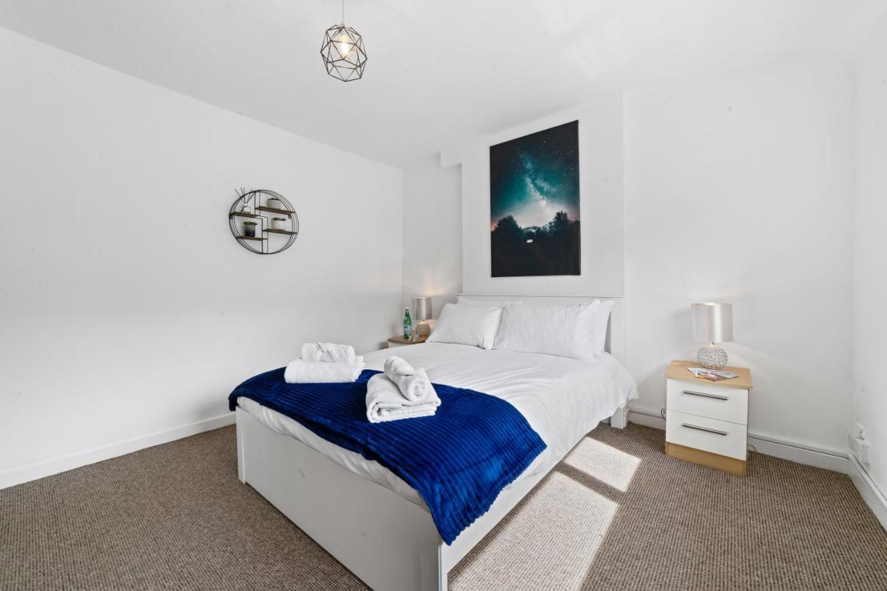 Village Cwtch Whitchurch 2 Bedroom Apartment Cardiff Exterior photo