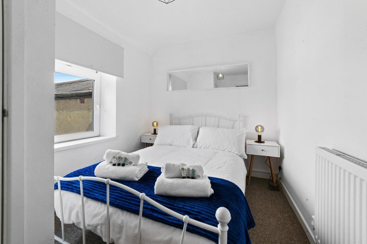 Village Cwtch Whitchurch 2 Bedroom Apartment Cardiff Exterior photo